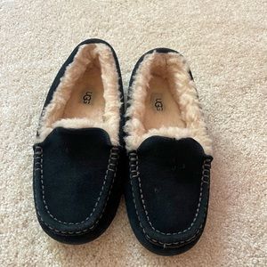 Cute Ugg Moccasin style Slippers